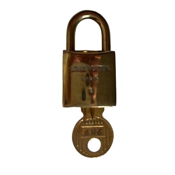 Louis Vuitton Gold Tone Brass Lock & Key 202 Rare - Picture 2 of 3